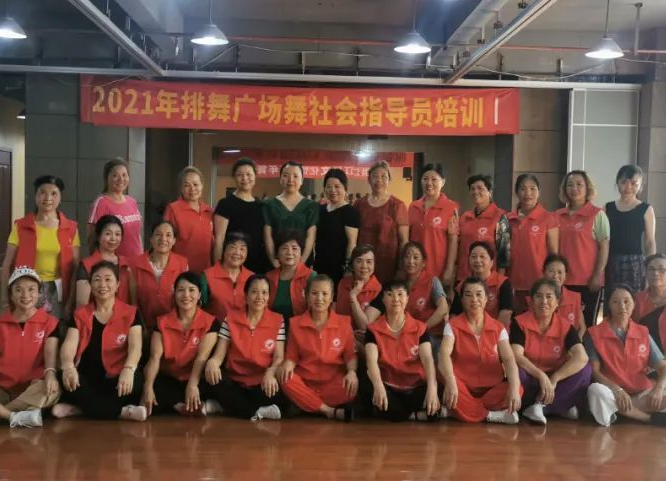 平均年齡60+，真·乘風(fēng)破浪的姐姐！