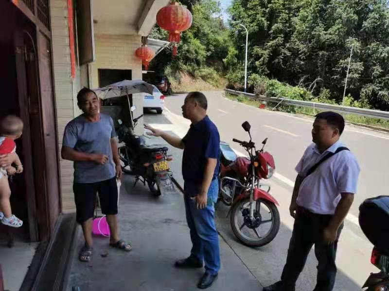 不畏高溫 絕不讓交通安全“中暑”