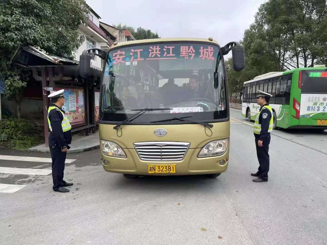 洪江區(qū)嚴查這類交通違法行為