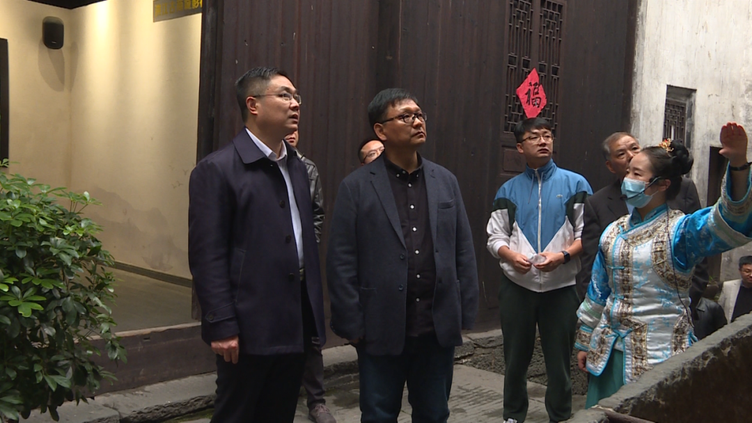 湖南電廣傳媒考察團(tuán)來洪江古商城考察調(diào)研