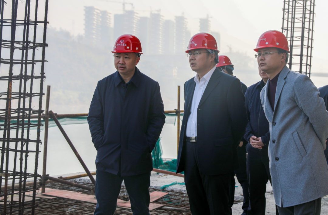 伍罕鳴：全力以赴加快重點(diǎn)項(xiàng)目建設(shè) 為推動(dòng)高質(zhì)量發(fā)展夯基蓄勢