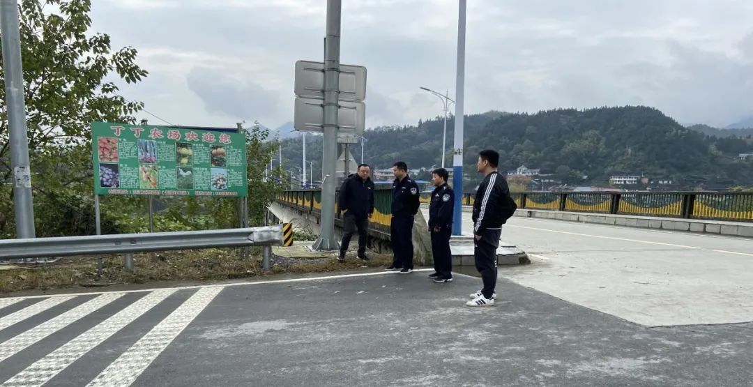 洪江區(qū)全面推進農(nóng)村道路安全隱患治理
