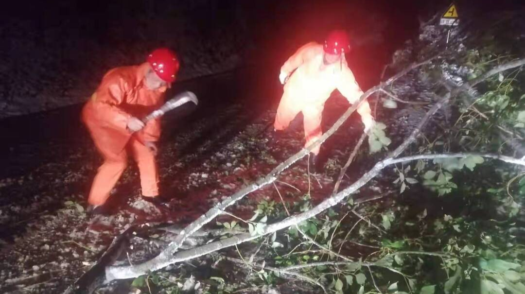 破冰保暢，爭分奪秒