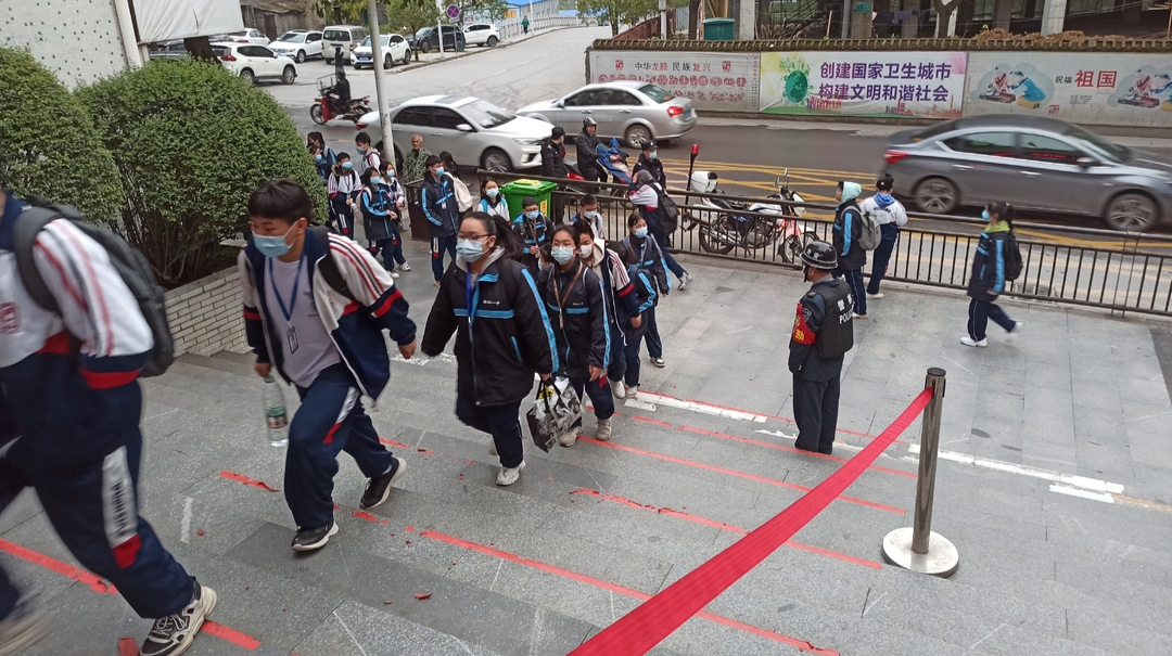 洪江區(qū)各學校陸續(xù)恢復線下教學