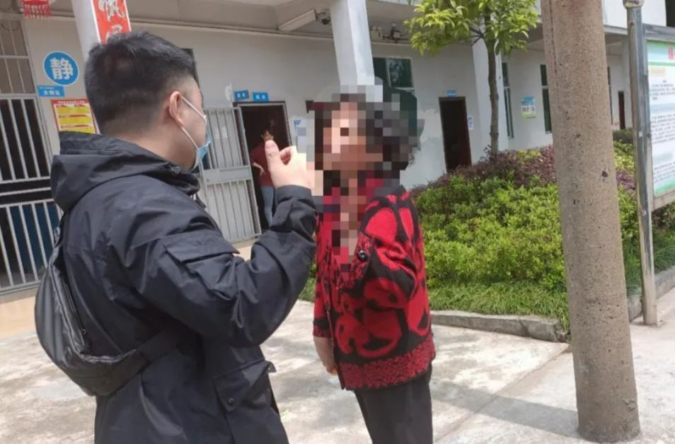 愛心護送顯真情 點滴關(guān)愛暖人心
