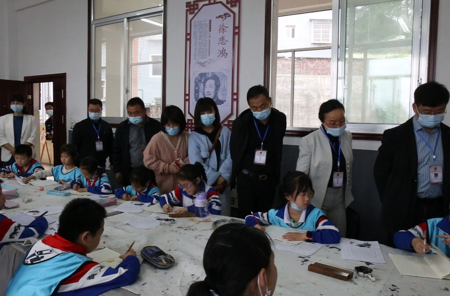 洪江區(qū)人大代表視察“雙減”工作開展情況