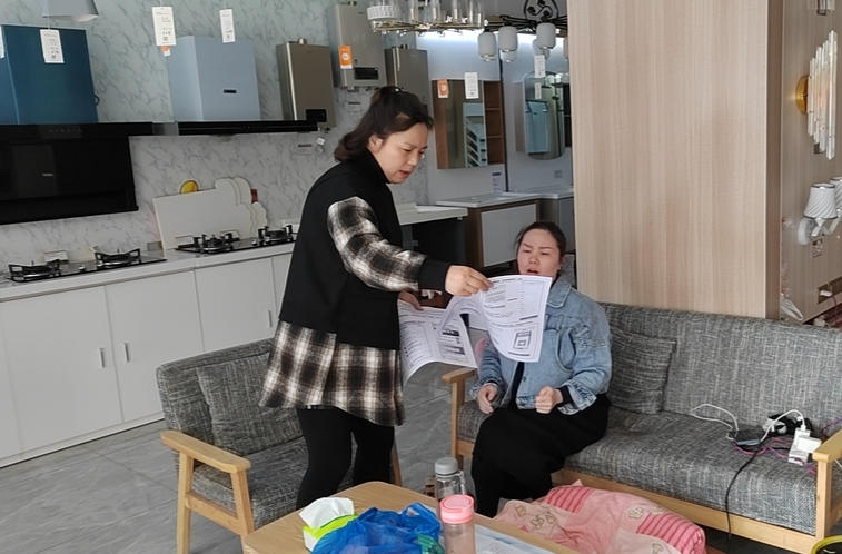 我身邊的榜樣 ▏鄧集祥：愿做一抹微光再為黨徽添彩