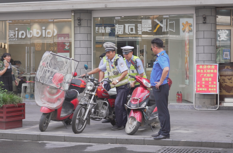 亂停亂放？您的愛車或?qū)⒉辉谠氐饶? />
                                        </a>
                                                                        <div   id=