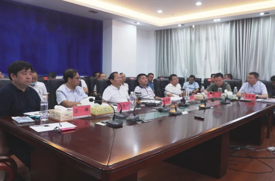 劉曉明主持召開全區(qū)國土空間規(guī)劃委員會會議