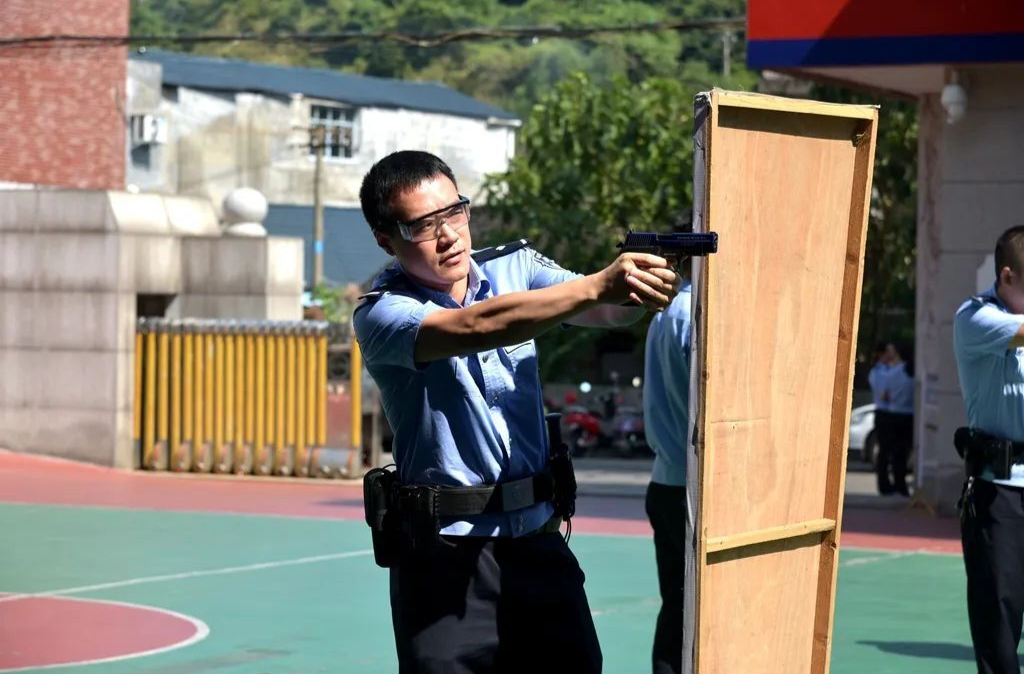 霸氣！帥氣！！洪江公安實戰(zhàn)練兵“超燃”上線?。?！