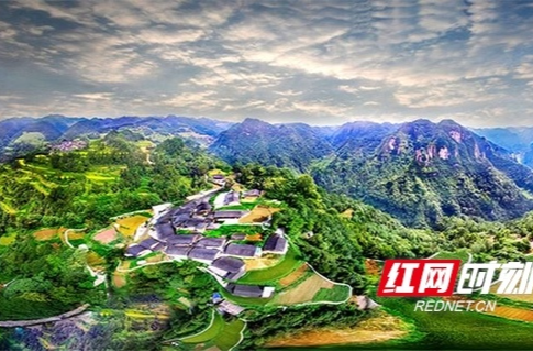 非凡十年·湖南答卷丨奮力譜寫新時(shí)代民族團(tuán)結(jié)華美樂(lè)章