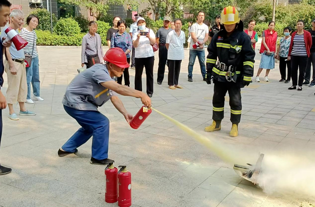 小區(qū)起火怎么辦？！消防知識學(xué)起來