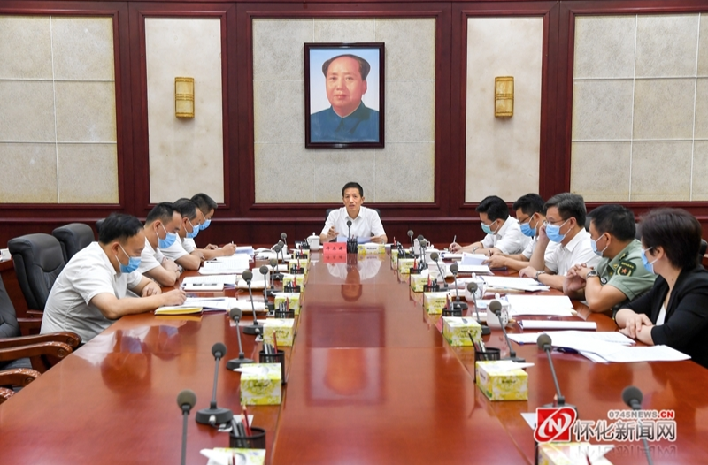 市委常委會召開“三整頓兩提升”批評和自我批評專題會議 以優(yōu)良作風(fēng)奮起二次創(chuàng)業(yè) 許忠建主持并講話