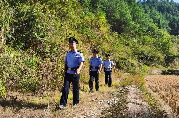 洪江區(qū)：全力以赴守護(hù)群眾過“國(guó)慶”