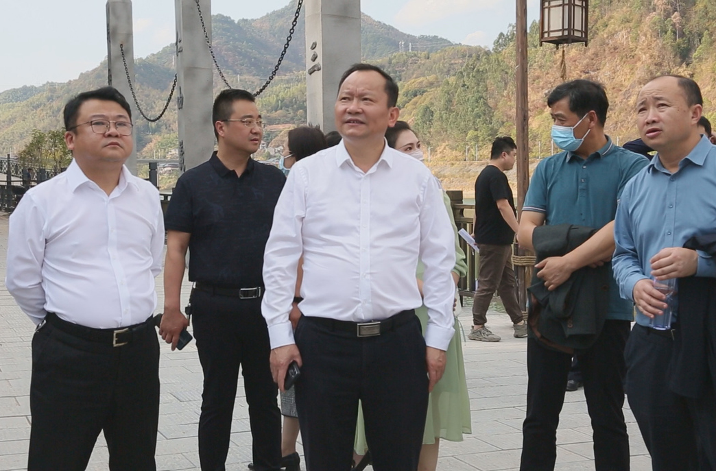 劉曉明：精細(xì)打磨旅發(fā)精品線路 全力打好旅發(fā)籌備“收官戰(zhàn)”