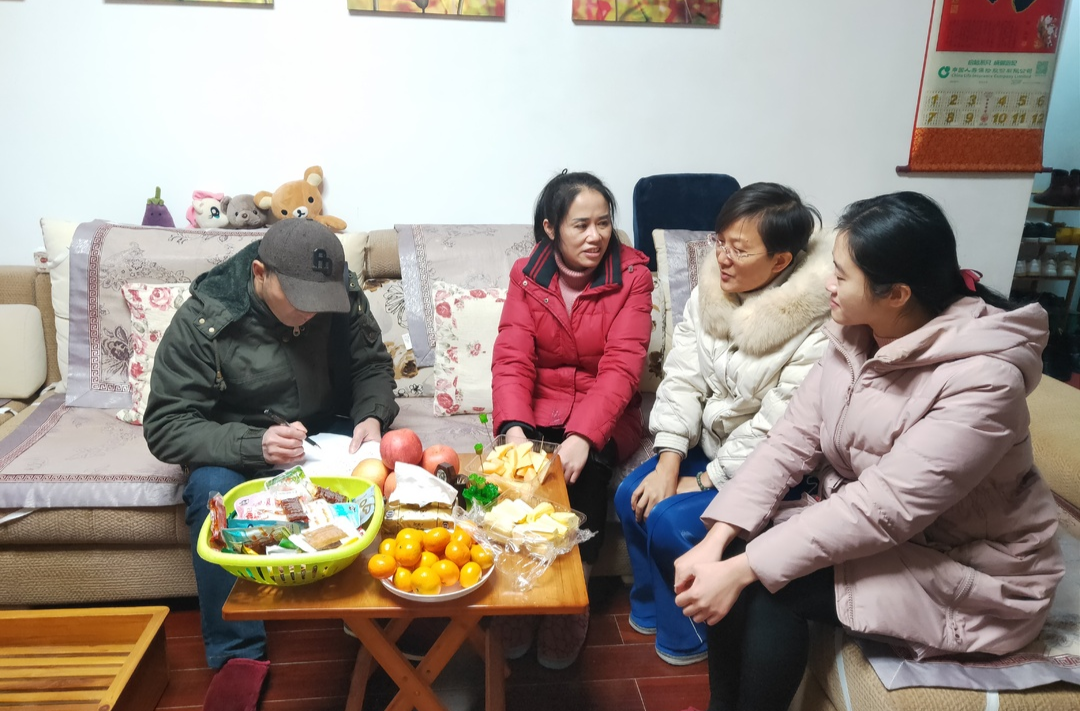 寒冷冬夜里的濃濃溫情