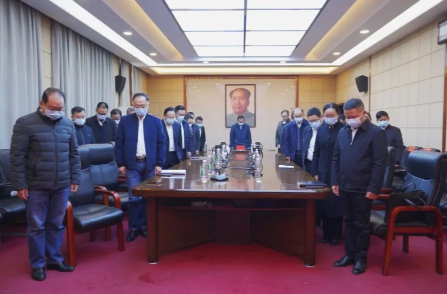 洪江區(qū)干部群眾深切悼念江澤民同志