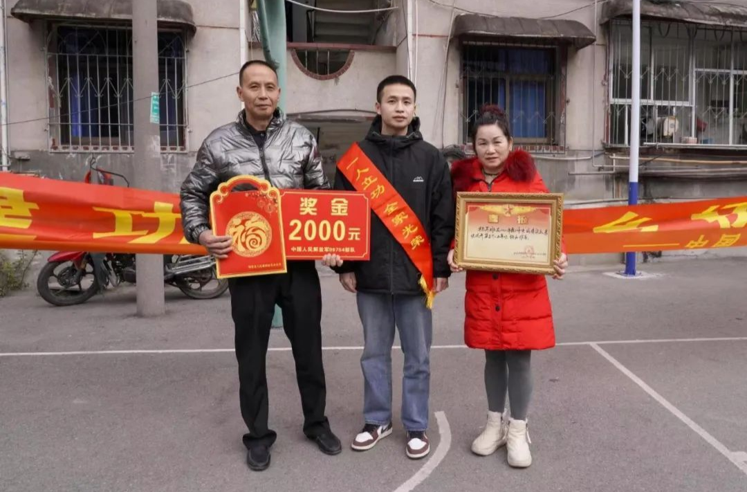喜報(bào)！洪江小伙在部隊(duì)榮立三等功！??！