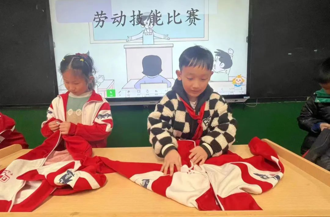 以“勞”育美，好習(xí)慣促成長