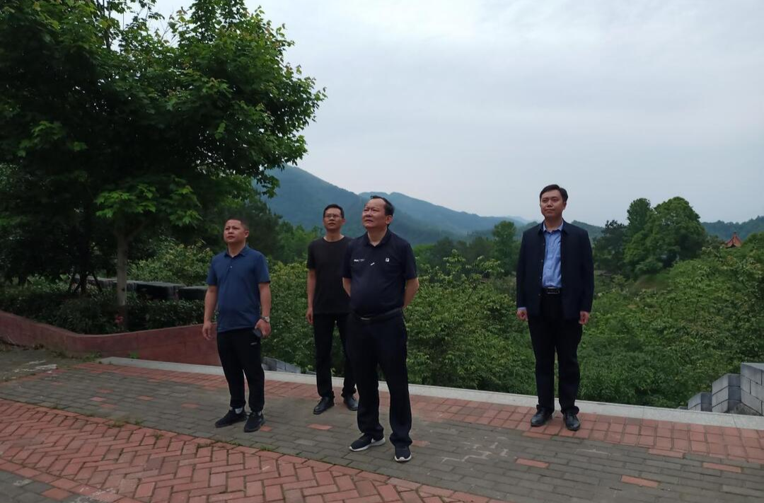 區(qū)工委書記劉曉明檢查山塘水庫運(yùn)行情況 全力防汛備汛 確保人民群眾生命財產(chǎn)安全