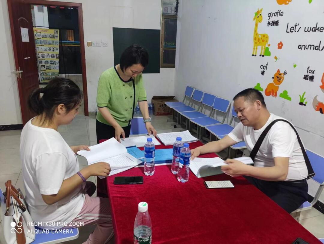 洪江區(qū)殘聯(lián)走訪慰問(wèn)殘疾困難兒童