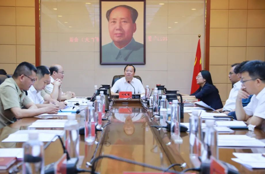 劉曉明主持召開區(qū)工委委員會(huì)（擴(kuò)大）會(huì)議，重點(diǎn)研究了這些事項(xiàng)