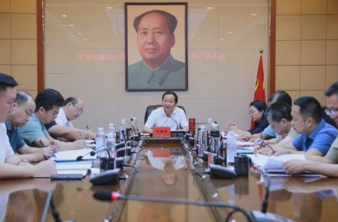 劉曉明主持區(qū)工委理論學(xué)習(xí)中心組2023年第6次集體學(xué)習(xí)會(huì)議