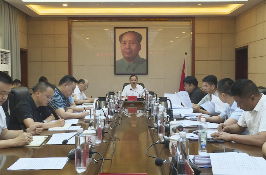 劉曉明主持召開區(qū)工委委員會(huì)會(huì)議，重點(diǎn)研究了這些事項(xiàng)