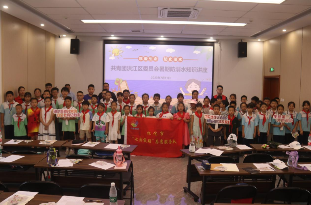 “返家鄉(xiāng)”大學(xué)生，忙著……