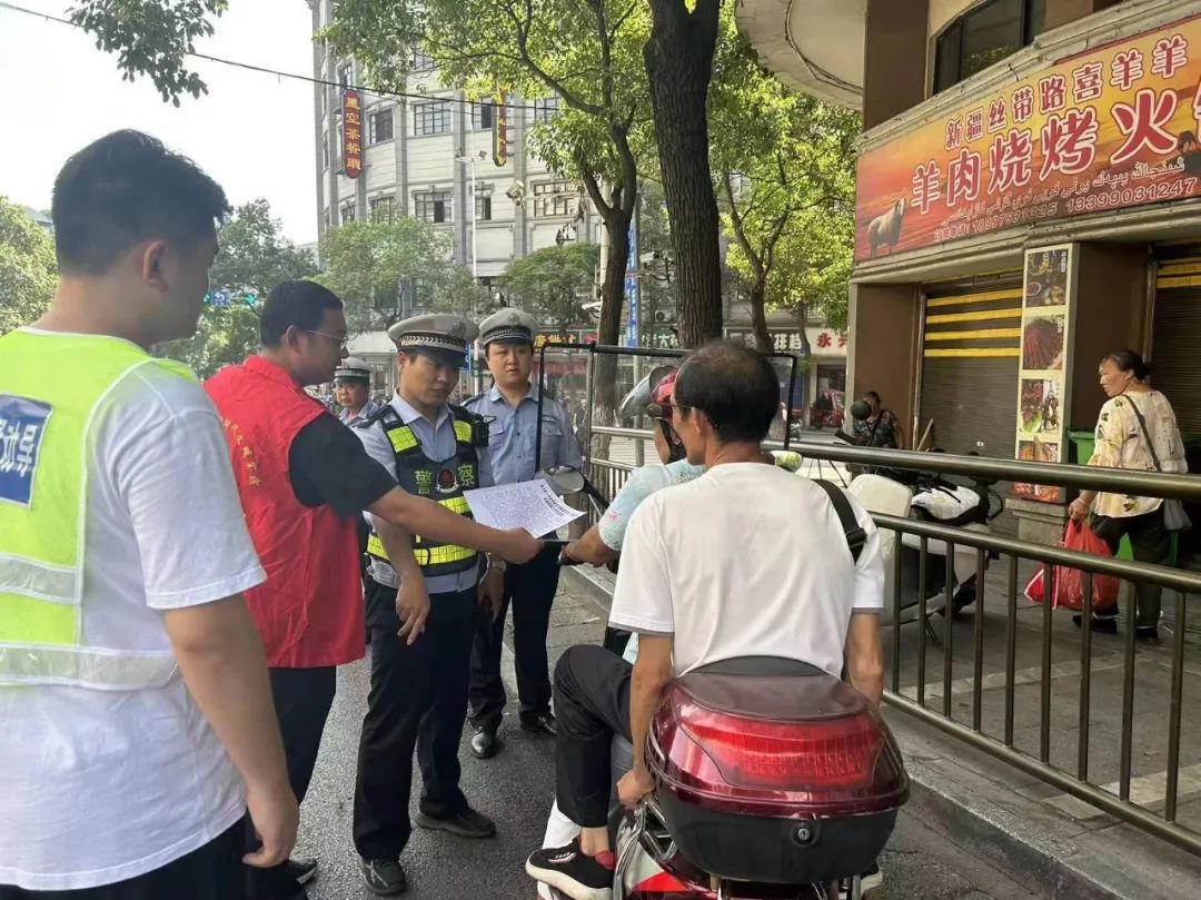 頭盔常戴，安全常在！