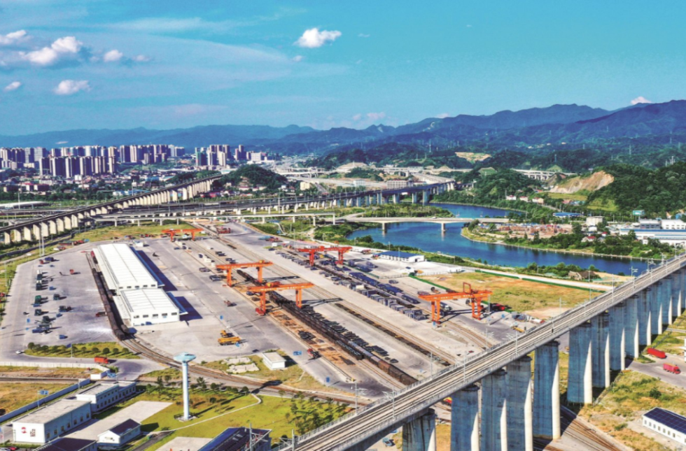 湖南懷化構(gòu)筑外向新通道 東盟媒體愿做合作“信息橋”
