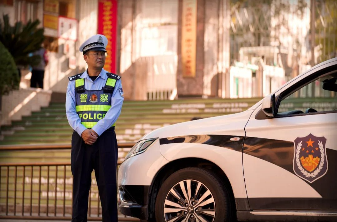 交通整治專項行動| 晝與夜的堅守，走進洪江交警的“十二時辰”