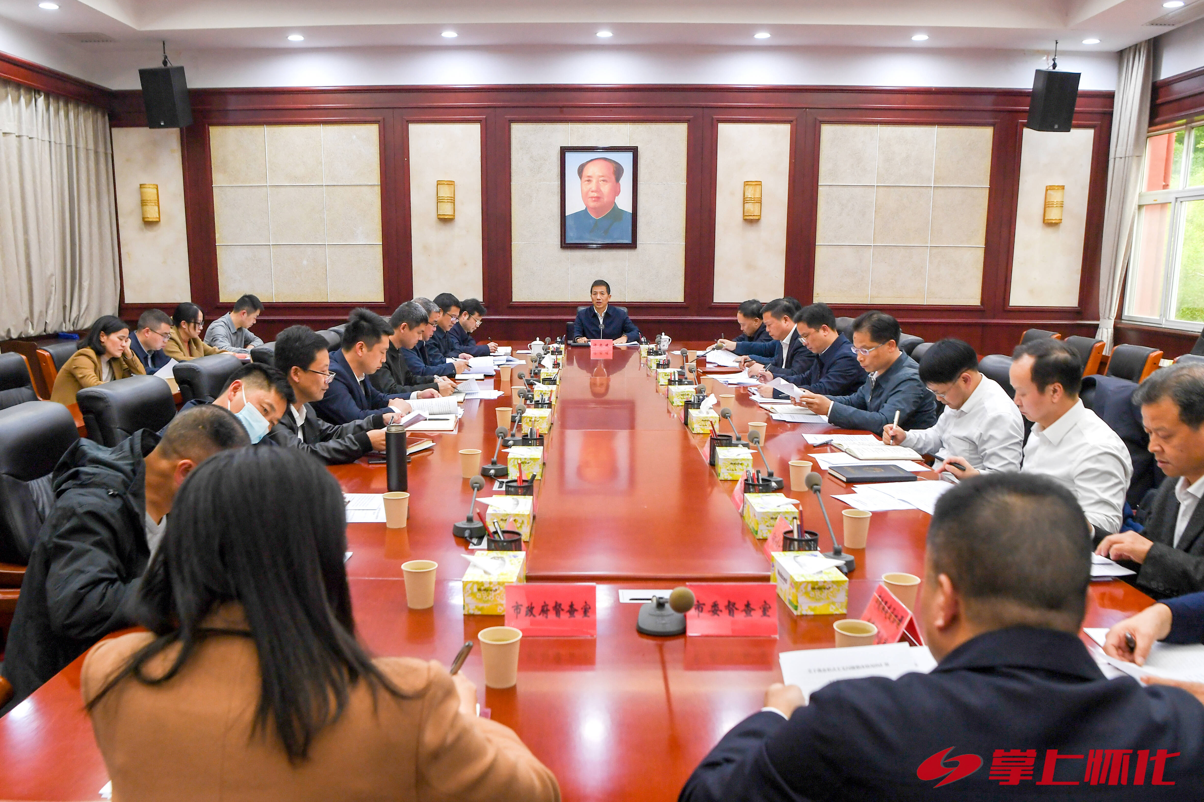 許忠建主持召開主題教育期間認(rèn)領(lǐng)問題整改整治推進(jìn)會時強(qiáng)調(diào) 切實推動整改整治走深走實 讓群眾感受到實實在在成效