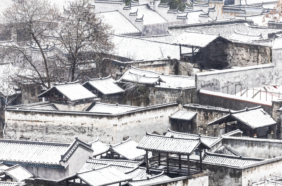 銀裝素裹分外妖嬈！洪江古商城2024年初雪美如畫(huà)