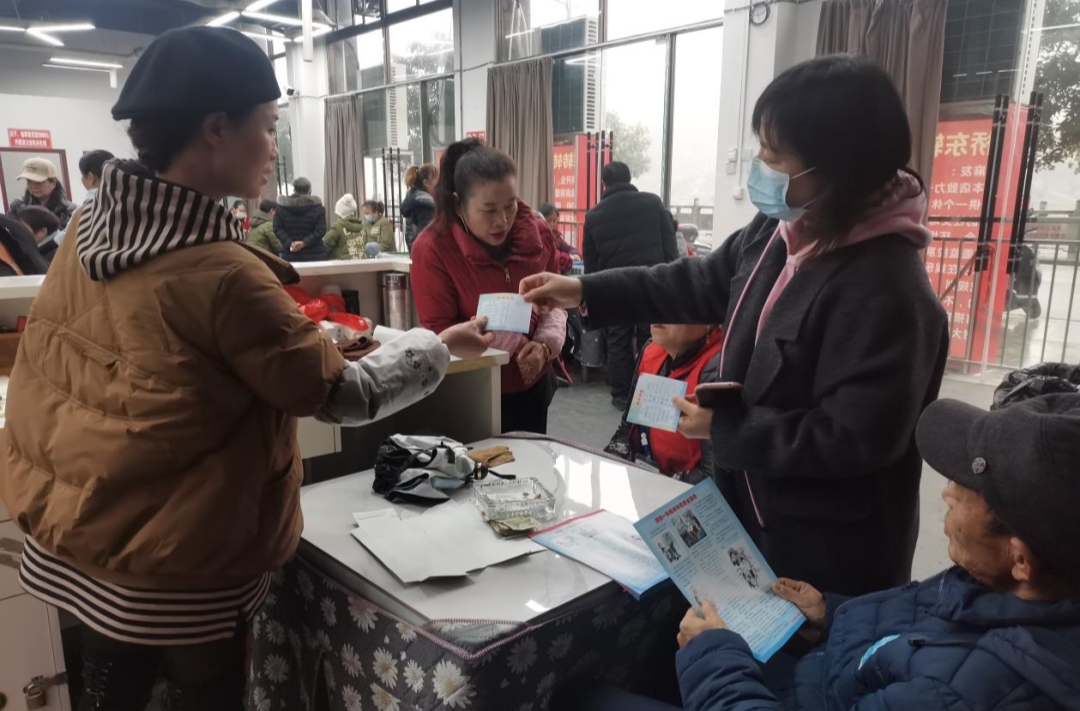 法治宣傳進家門，不讓糾紛“過年關(guān)”
