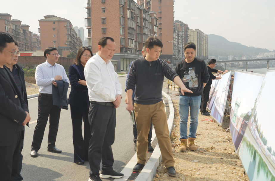 刘晓明：锚定目标 对标要求 确保洪江古商城国家AAAAA级旅游景区创建成功