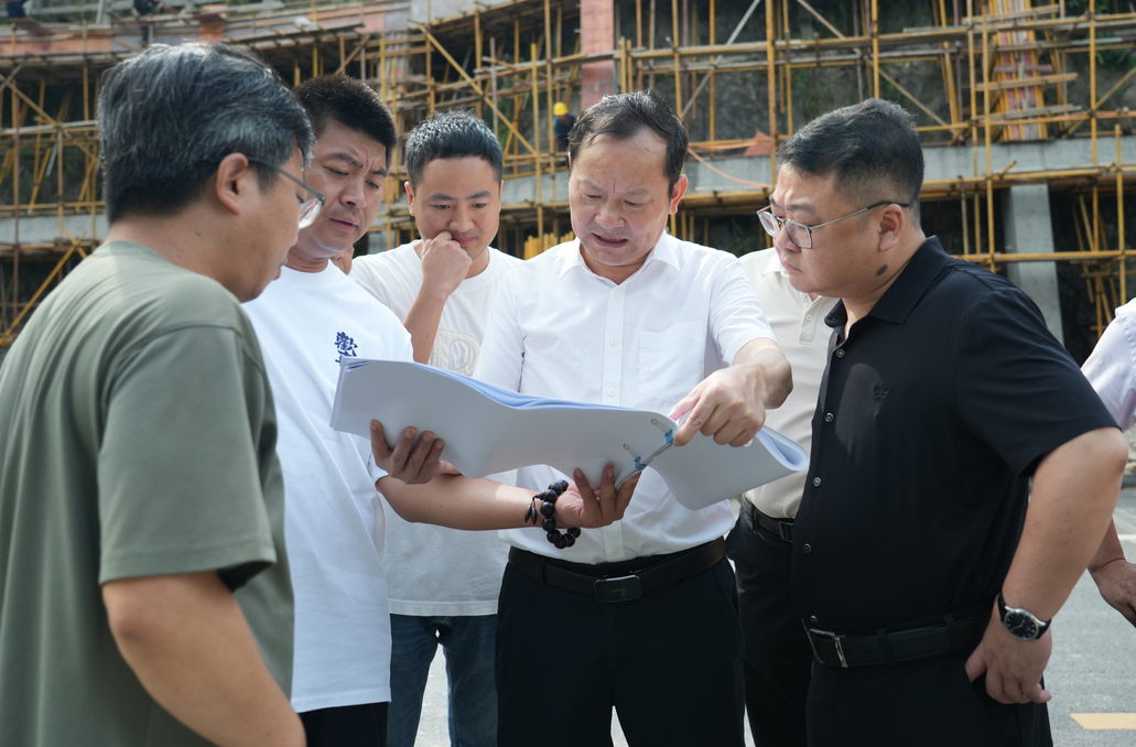 劉曉明：推動項目建設提速增效 協(xié)助辦好第三屆懷化市旅發(fā)大會