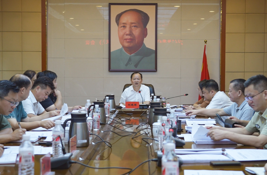 區(qū)工委書記劉曉明主持召開區(qū)工委委員會（擴大）會議
