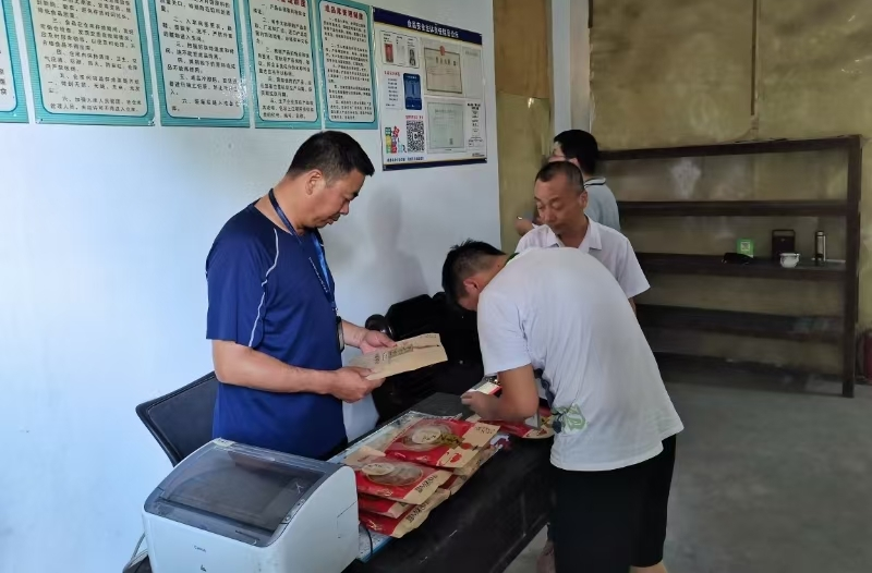 打好食品安全?！拔浮睉?zhàn)，守護“舌尖上的安全”
