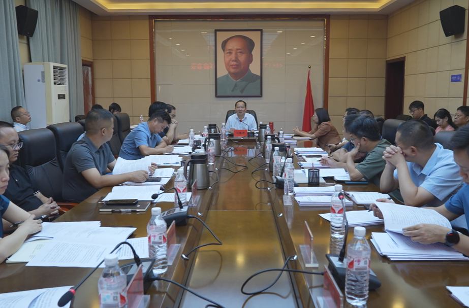 劉曉明主持召開(kāi)區(qū)工委委員會(huì)(擴(kuò)大)會(huì)議，重點(diǎn)研究了這些事項(xiàng)