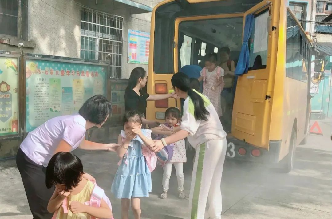 校車安全伴“童”行