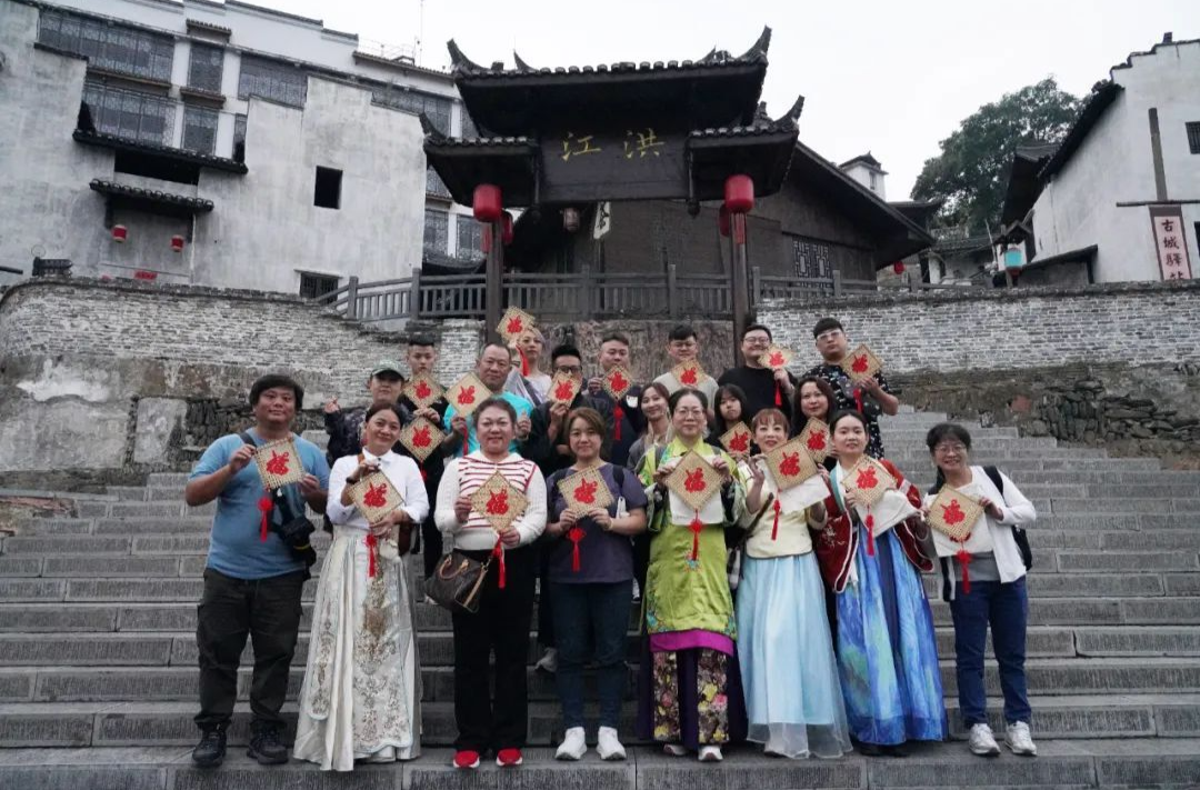 臺胞打卡洪江區(qū)，感受商道文化新魅力
