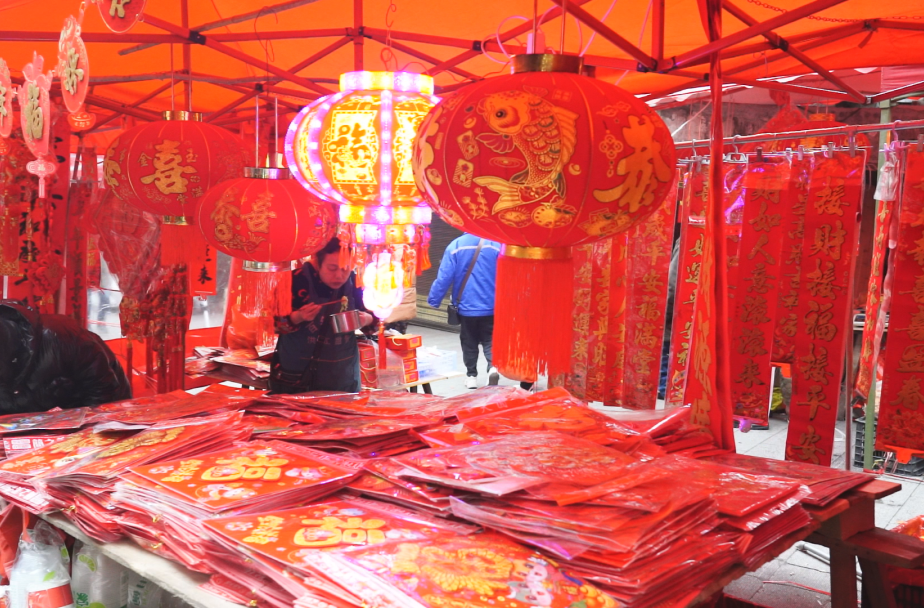“年貨”大戰(zhàn)打響 消費市場熱氣騰騰