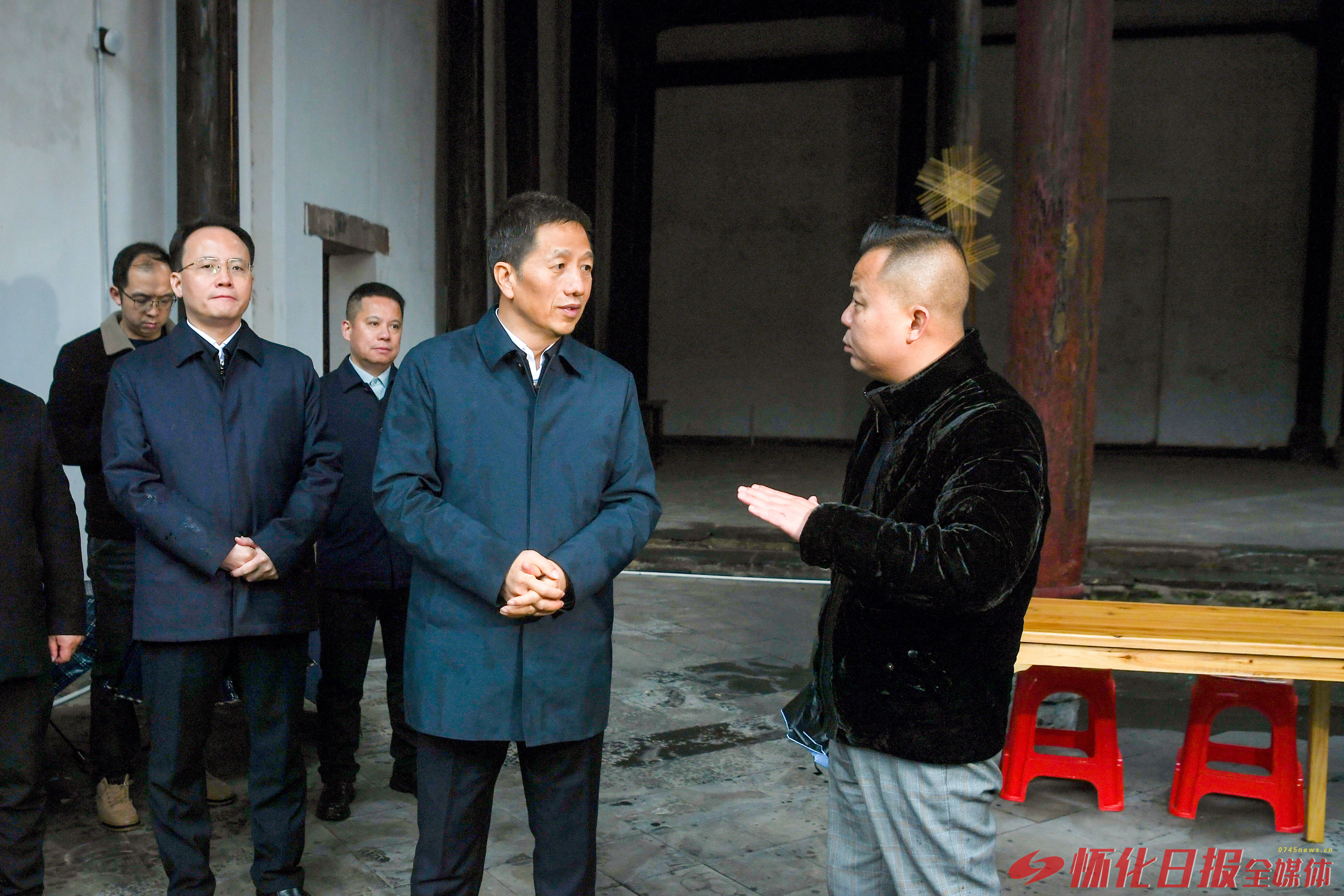 許忠建在洪江市、洪江區(qū)專題調研旅游“金三角”重點項目建設情況時強調：以滴水穿石的精神和久久為功的韌勁 堅定不移推進旅游“金三角”建設