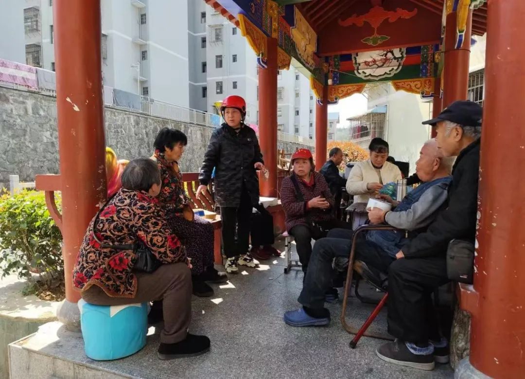 普法宣傳“零距離”， 法治護(hù)航千萬(wàn)家