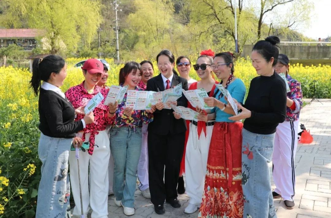 與法邂逅，在洪江區(qū)灘頭這片油菜花田