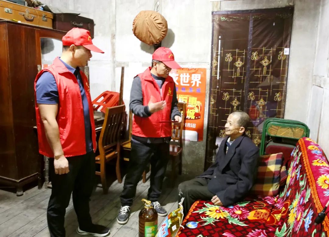 將愛(ài)心送到群眾“家門(mén)口”