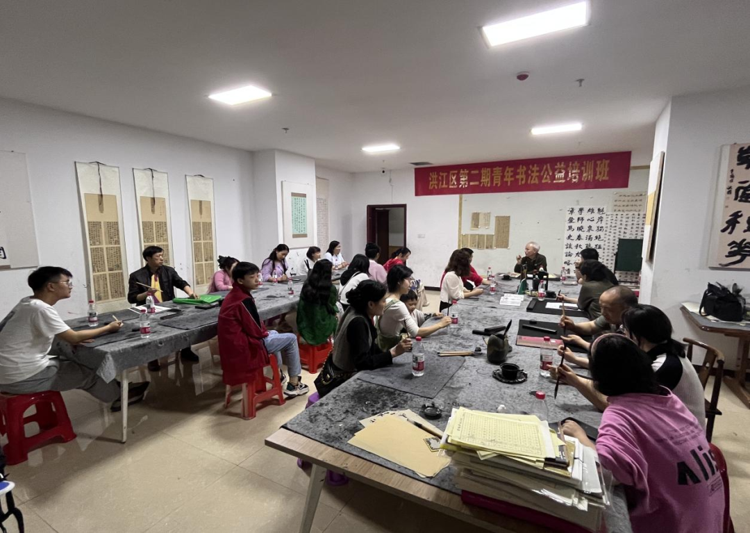 青年書法夜校開班