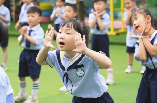陽光正好，運(yùn)動(dòng)正當(dāng)時(shí)