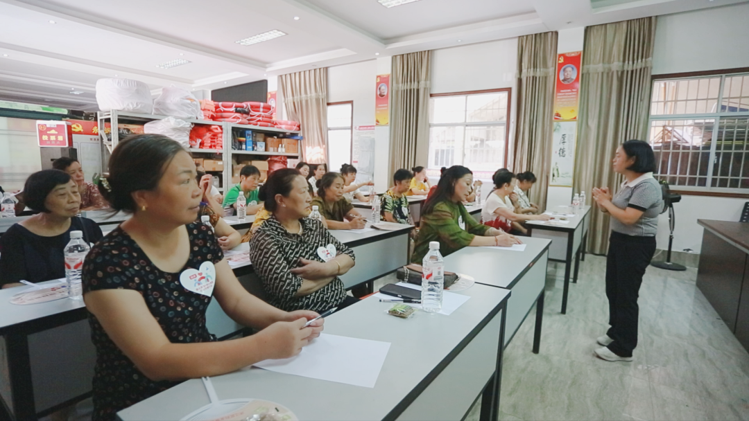 “愛(ài)心媽媽 + 暖心姐姐”溫情守護(hù)，共赴成長(zhǎng)之約